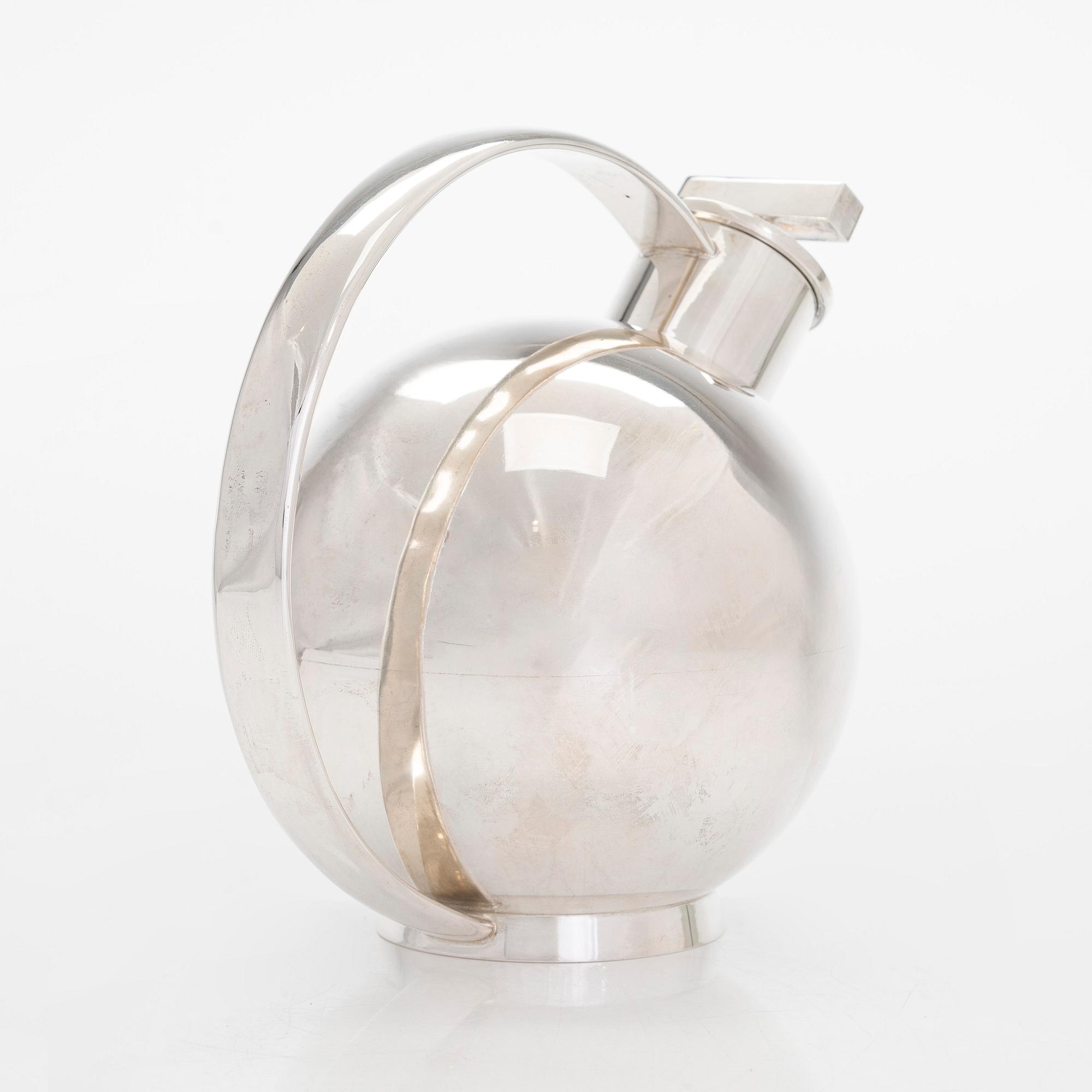 Sylvia Stave, cocktailshaker, silver, stämplad PV och med finsk kontrollstämpel Tillander, Helsingfors 1955.
