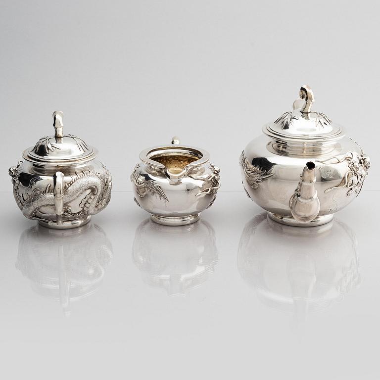 Teservis, fem delar, silver. Wang Hing & Co, Hong Kong & Canton.