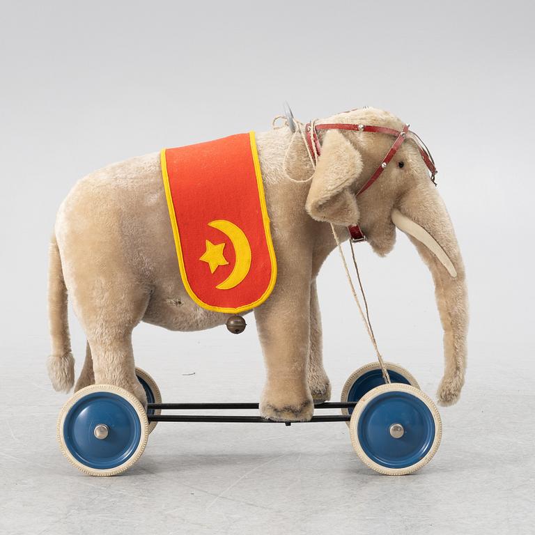 Steiff, elephant, mid-20th century.