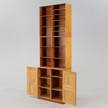 MOGENS KOCH, hyllsektioner 3 st, samt sockel, för Rud Rasmussens snickerier, Köpenhamn, Danmark. Etikettmärkta.