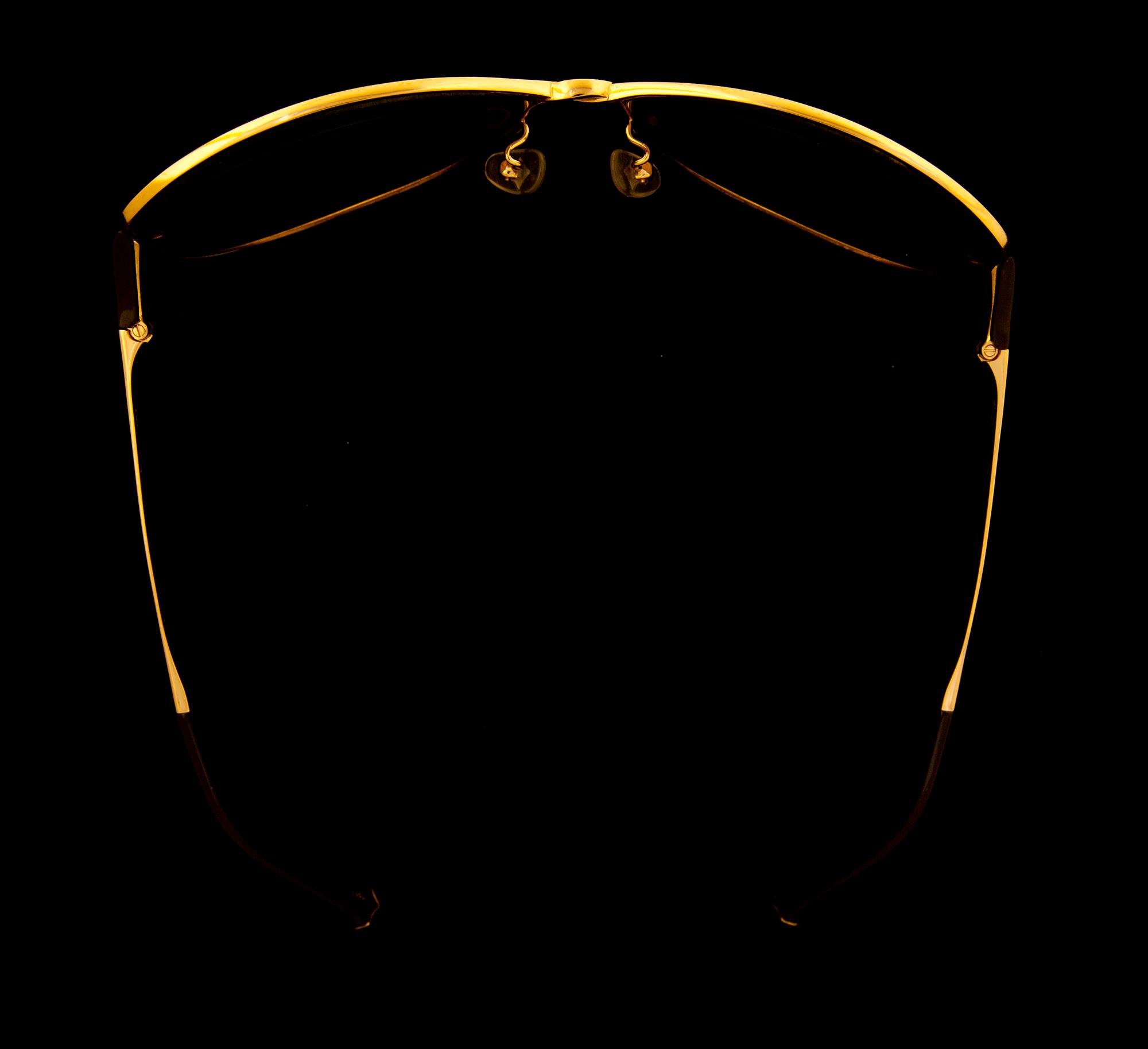 SOLGLASÄGON, "Daisy", Louis Vuitton.