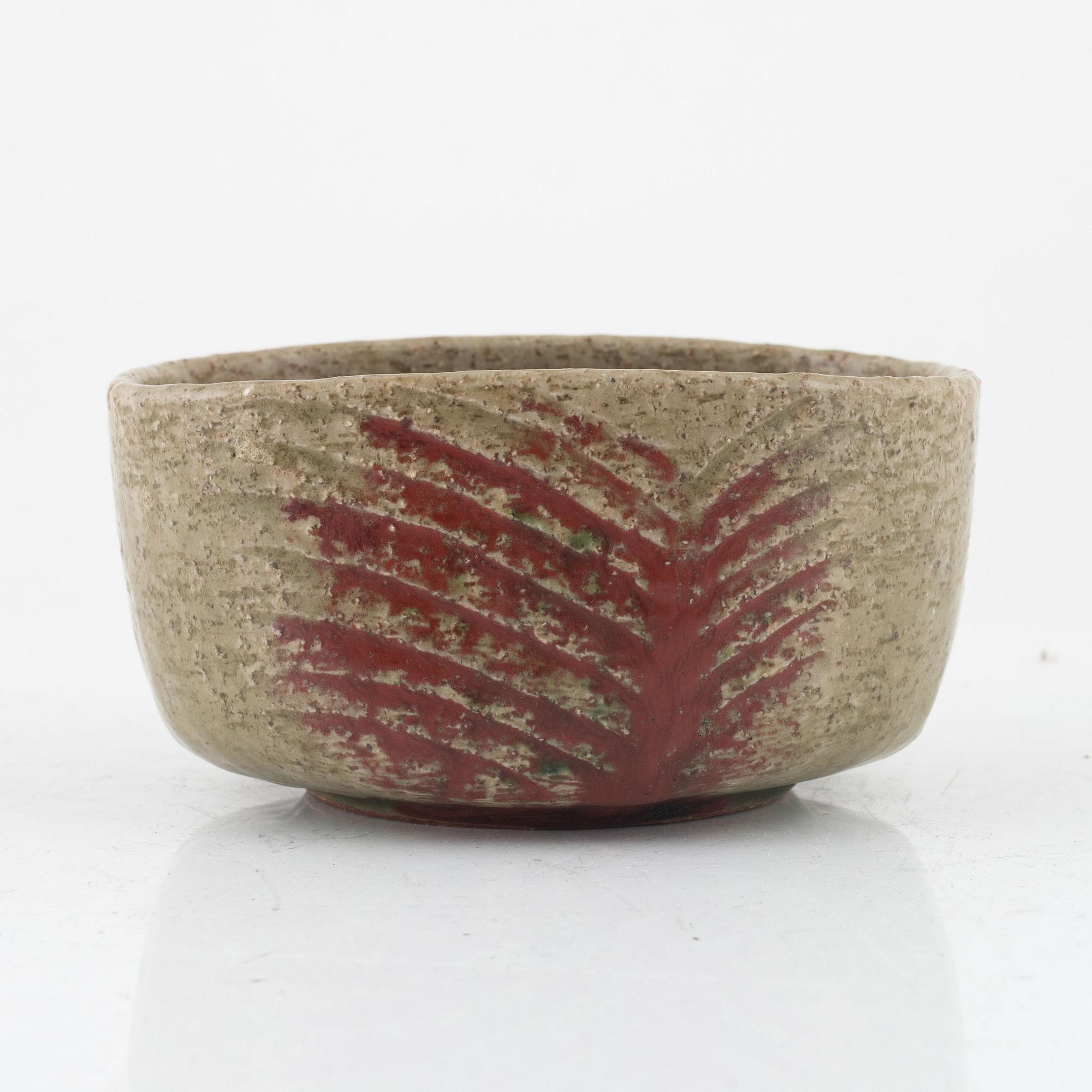 Eva Staehr-Nielsen, a stoneware bowl, Saxbo, Denmark, mid 20th c, model no 233.