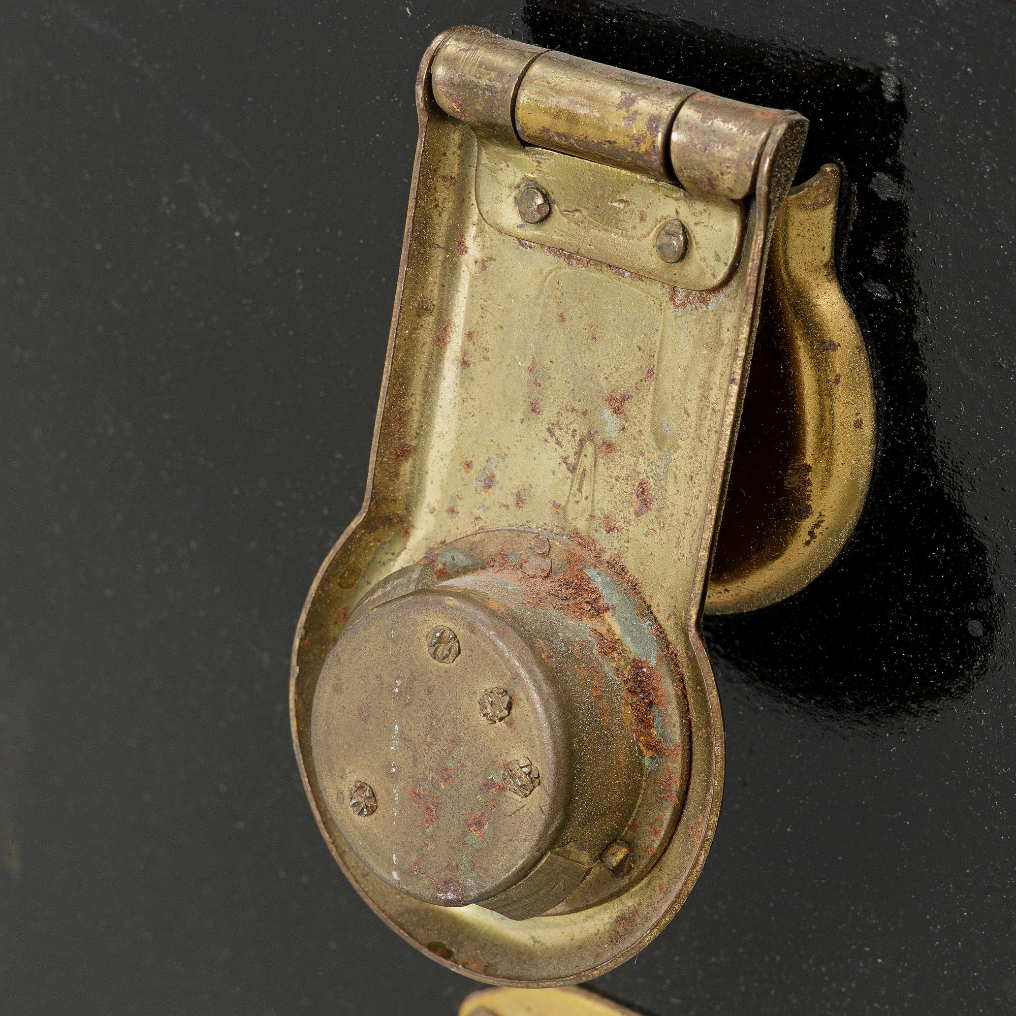 A trunk, first half of the 20th century.