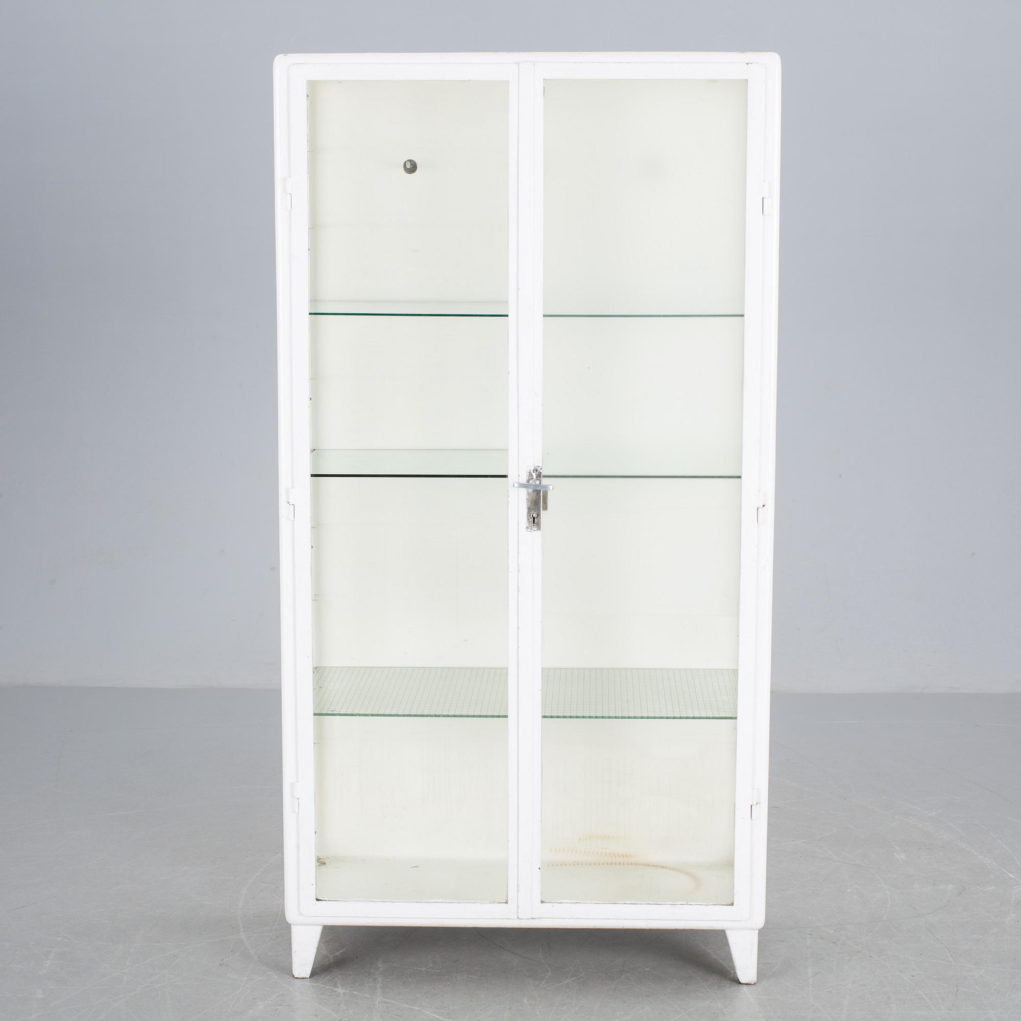 LÄKARSKÅP, 1900-talets andra hälft.