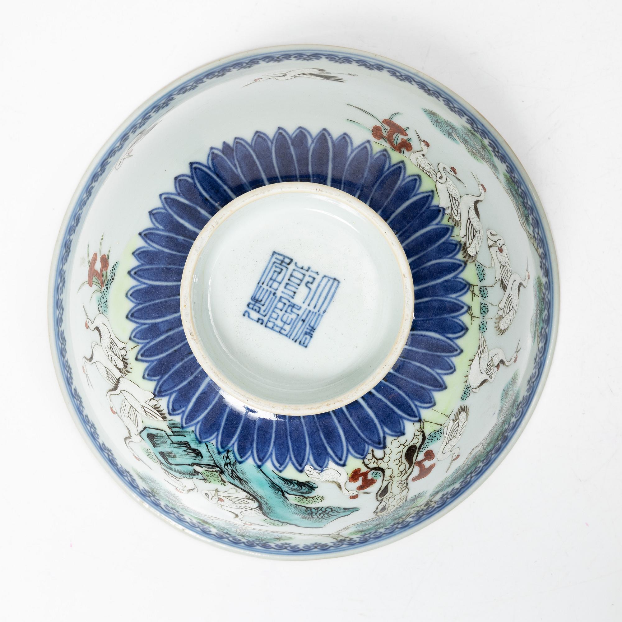 An enamelled 'cranes' bowl, Qing dynasty, with Qianlong seal mark.