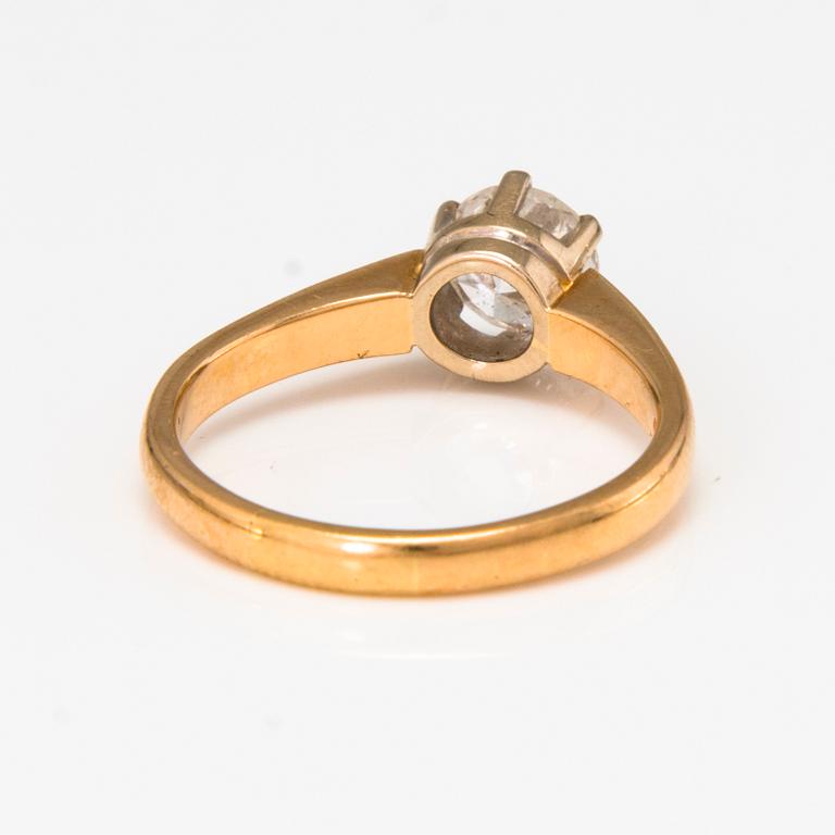 TIMANTTISORMUS, 18K kultaa, timantti n. 0.92 ct, Kultaseppä J. Toivola, Inkoo.
