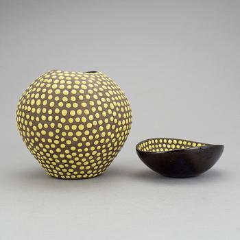 A "Västkust" vase and bowl by Ingrid Atterberg for Upsala Ekeby.