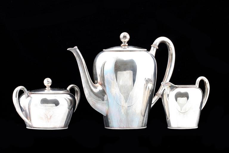 KAFFESERVIS, 3 delar, silver, CG Hallberg, 1913.
830 g.