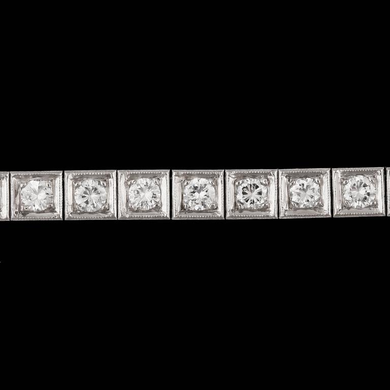 An eight cut diamond bracelet, tot. app. 4 cts.