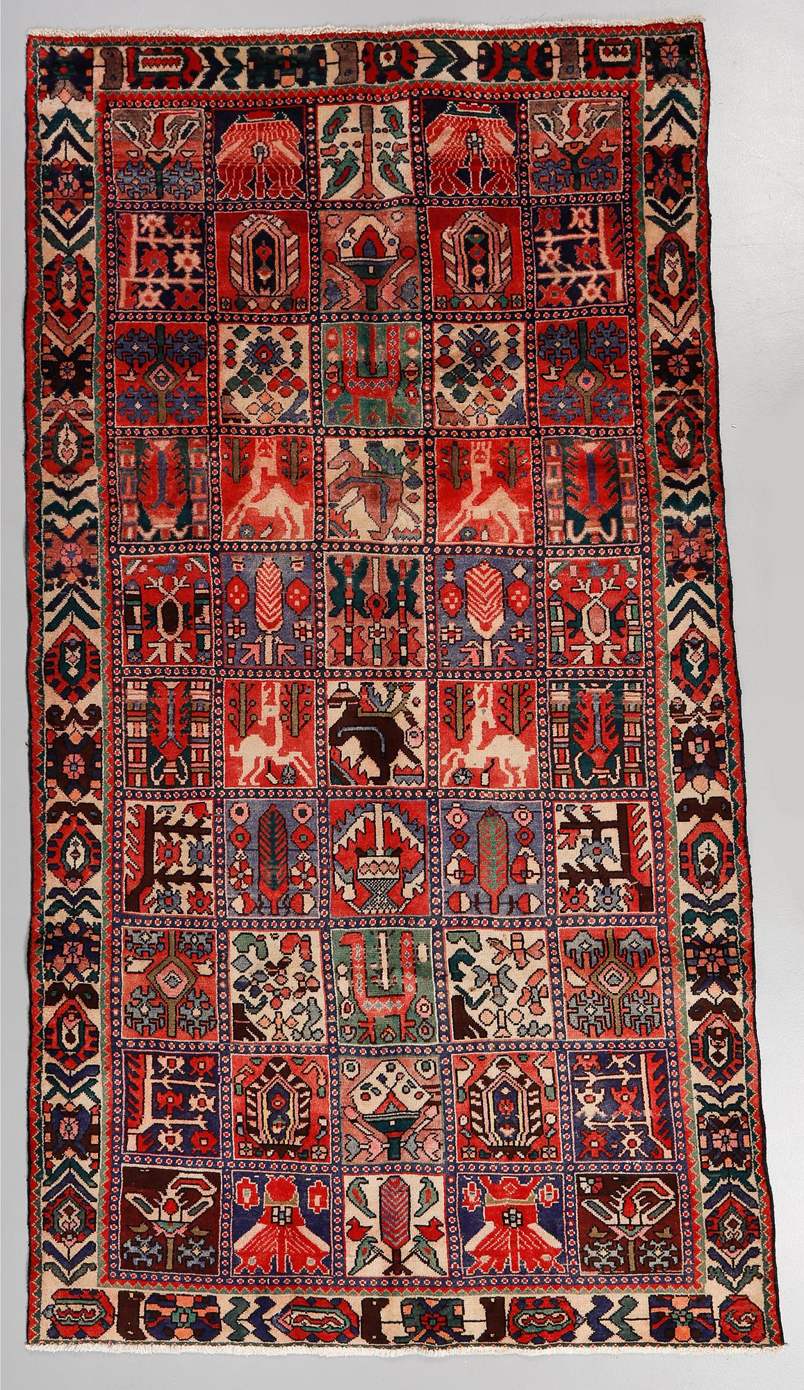 MATTA, Bachtiari, 1900-talets senare del, ca 270x154 cm.
