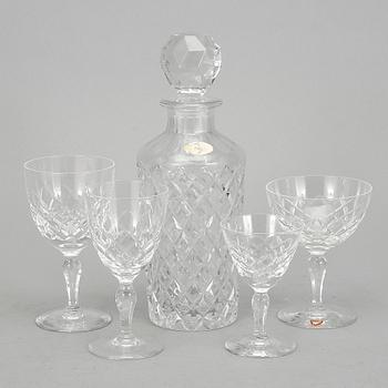 GLASSERVISDELAR, 22 st, "Karolina", formgiven av Gunnar Cyrén, Orrefors.