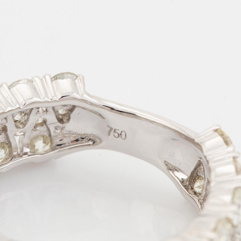 Brilliant cut diamond.