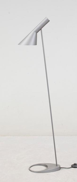 GOLVLAMPA, "AJ", Arne Jacobsen, Louis Poulsen, 1900-talets andra hälft.