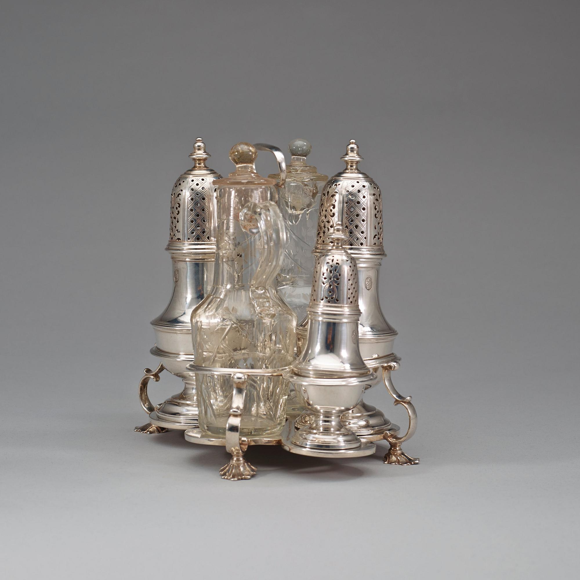 BORDSURTOUT för sex flaskor/bössor, av Johan Lorenz Starin, Stockholm 1750. Senbarock.