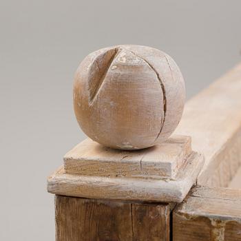 A Swedish Gustavian sofa / bed from around year 1800.