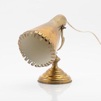 Wall lamp, brass, first half of the 20th century.