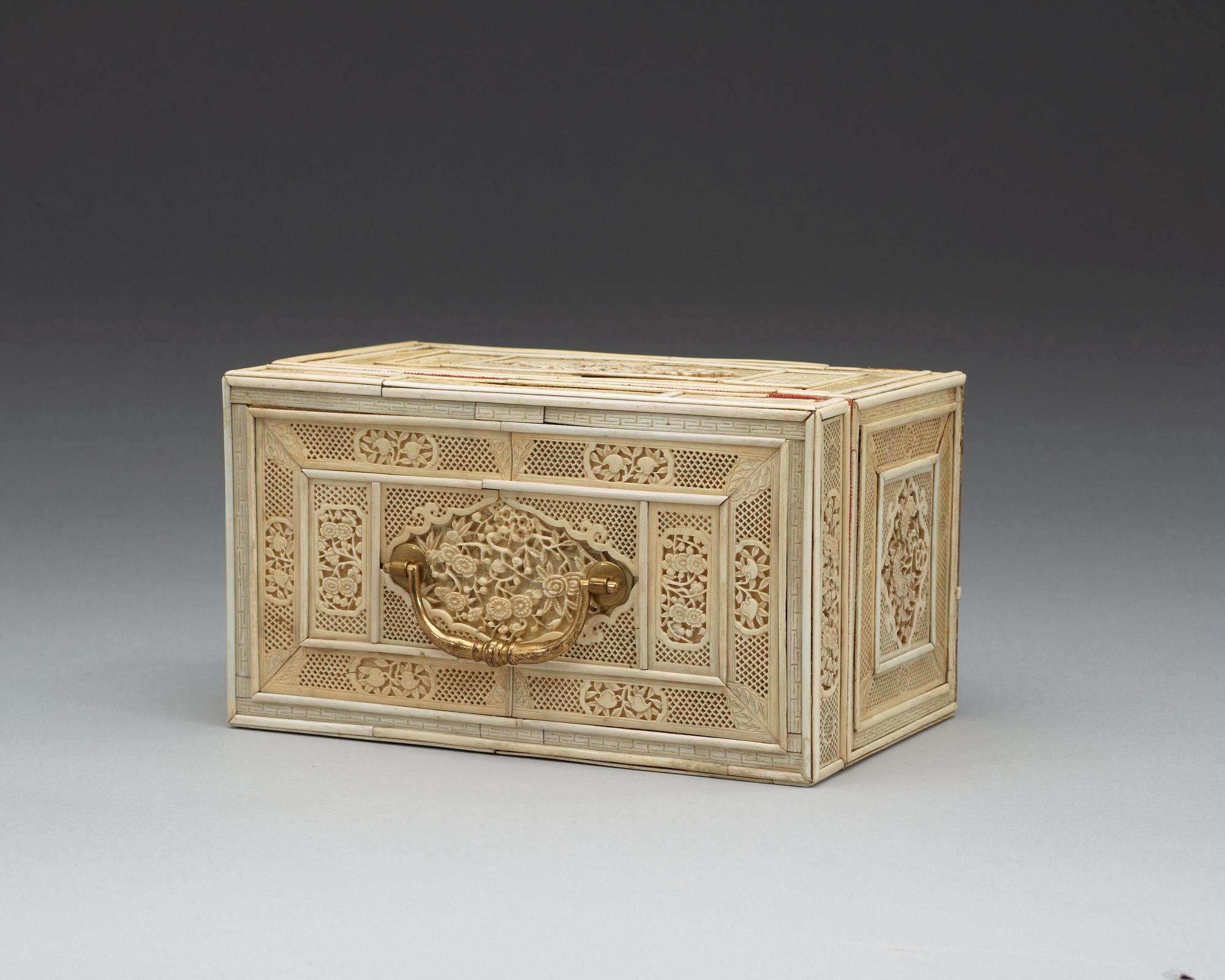 TESKRIN, elfenben och ben. Qing dynastin, 1700-tal.