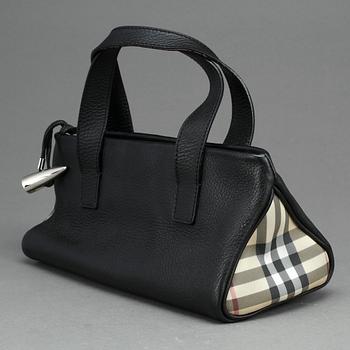 VÄSKA, Burberry.