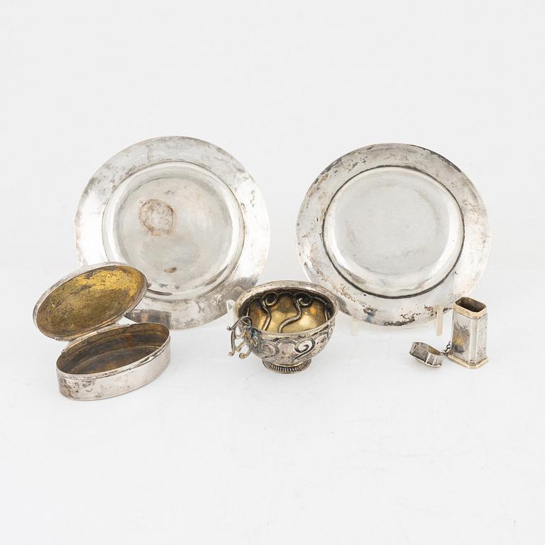 A pair of silver dishes, a cup, and two boxes, 18th-19th Century.