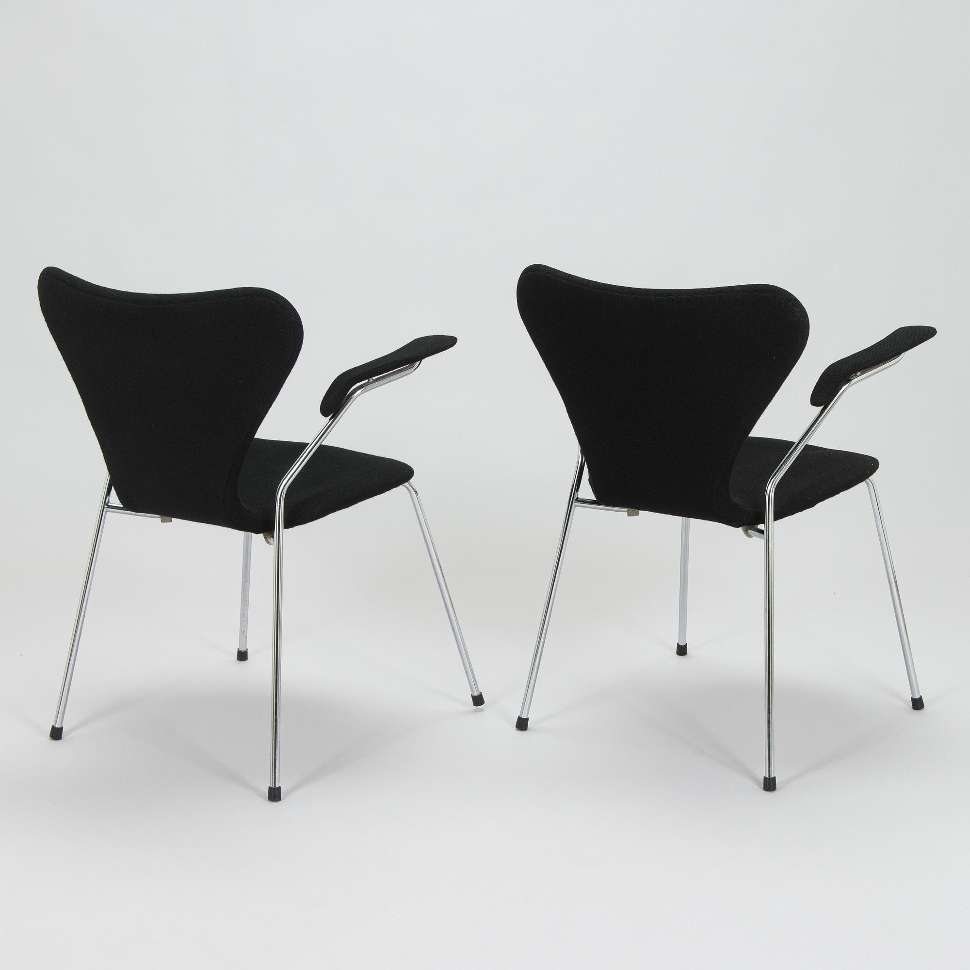Arne Jacobsen, stolar, 7 st, "Sjuan", Fritz Hansen, Danmark, 1900-talets slut.