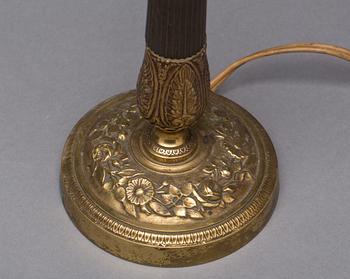 BORDSLAMPA, empirestil, 1900-talets första hälft.