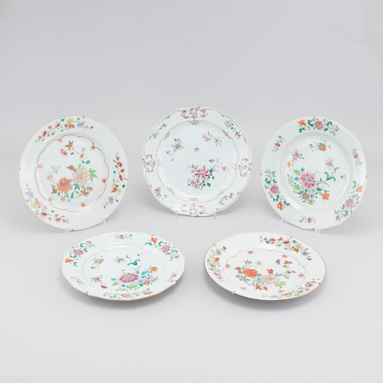 Five porcelain plates from China, Qianlong (1736-1795).