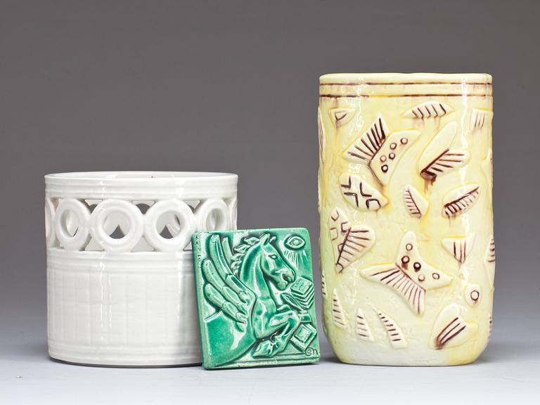 PARTI DIVERSE, 3 delar. Stengods, design Gunnar Nylund, Rörstrand.