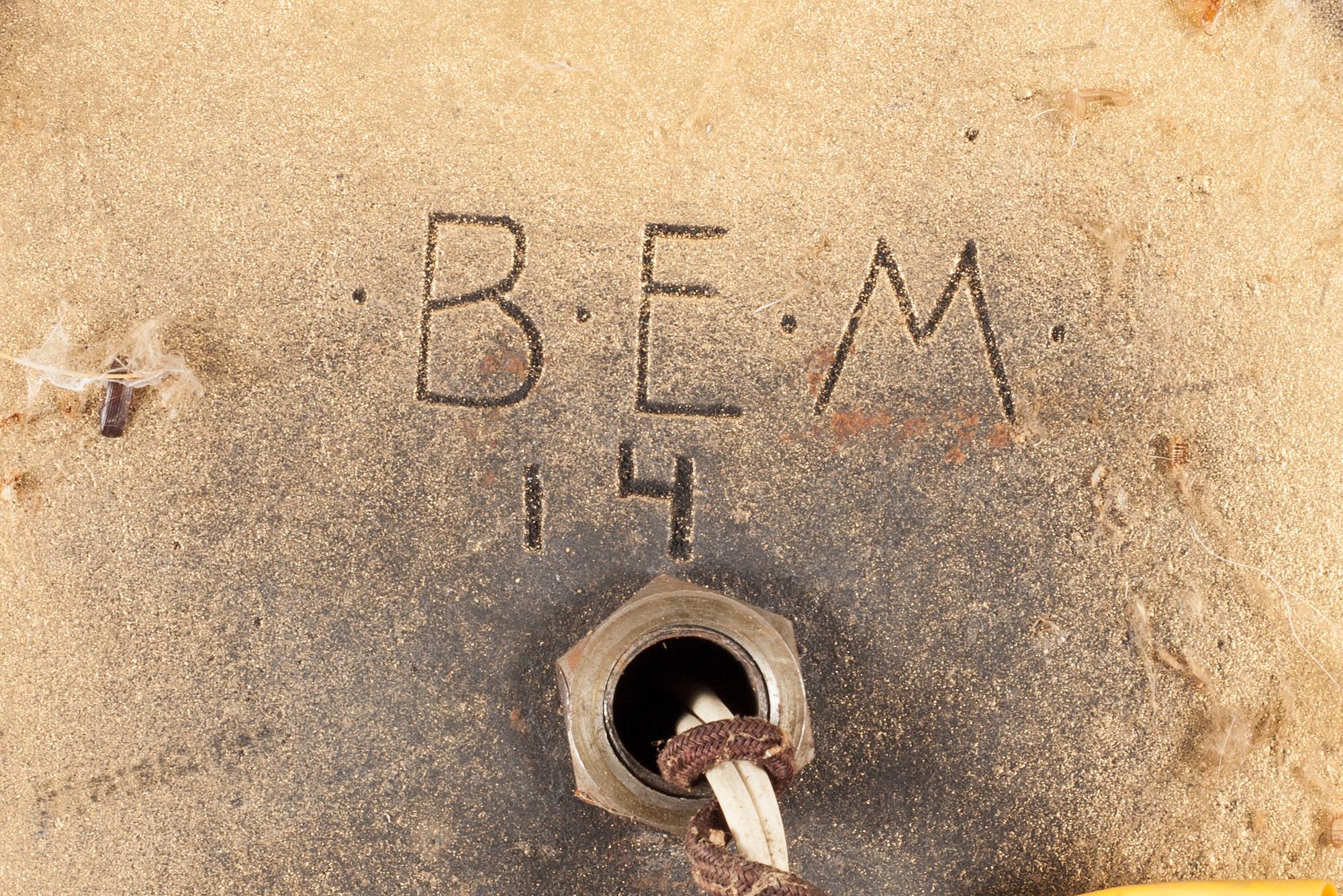 GOLVLAMPA, modell 2368/2148, "Stora Kamelen", Josef Frank, Firma Svenskt Tenn.