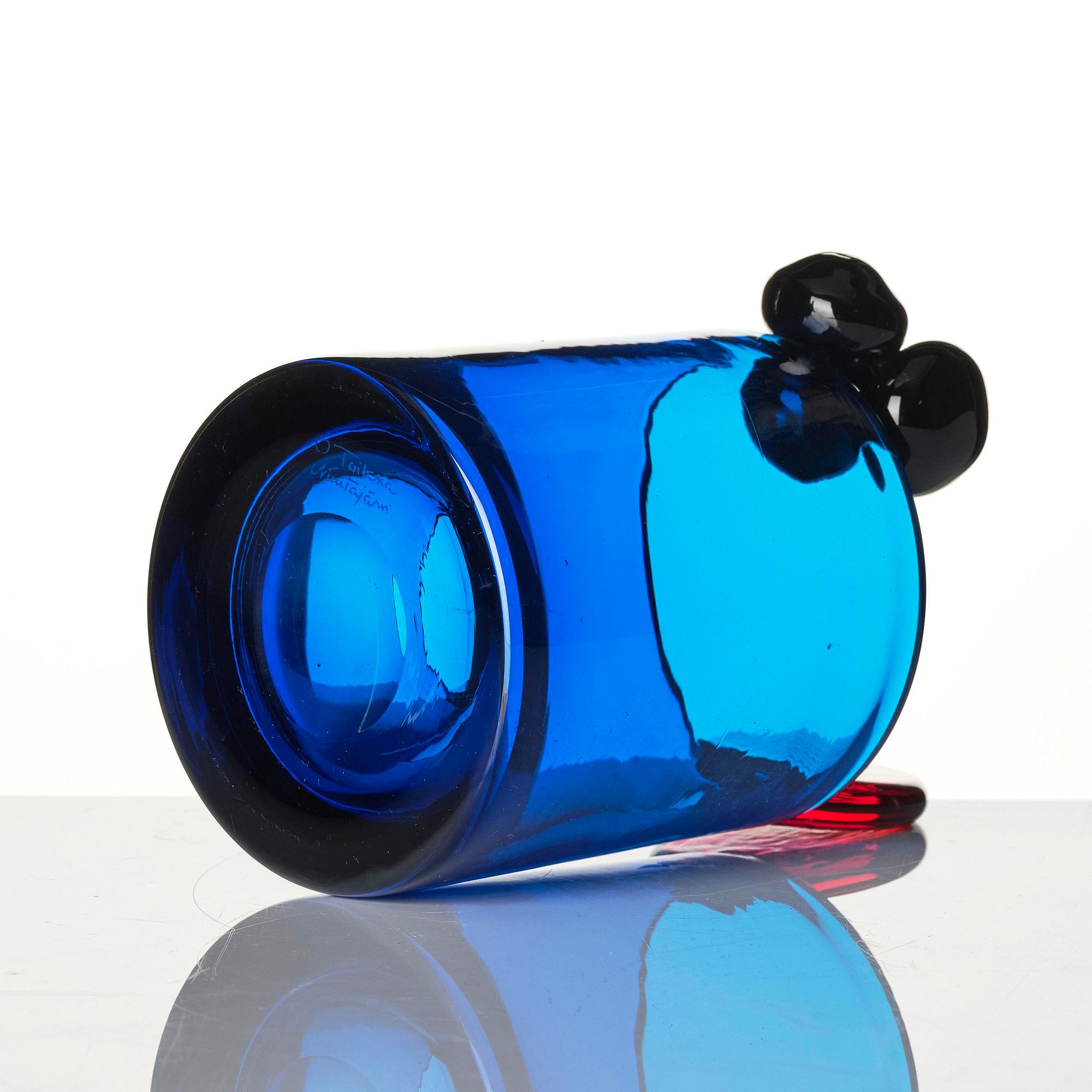 Oiva Toikka, a "Pompom" glass vase, Nuutajärvi, Notsjö, Finland, ca 2000.
