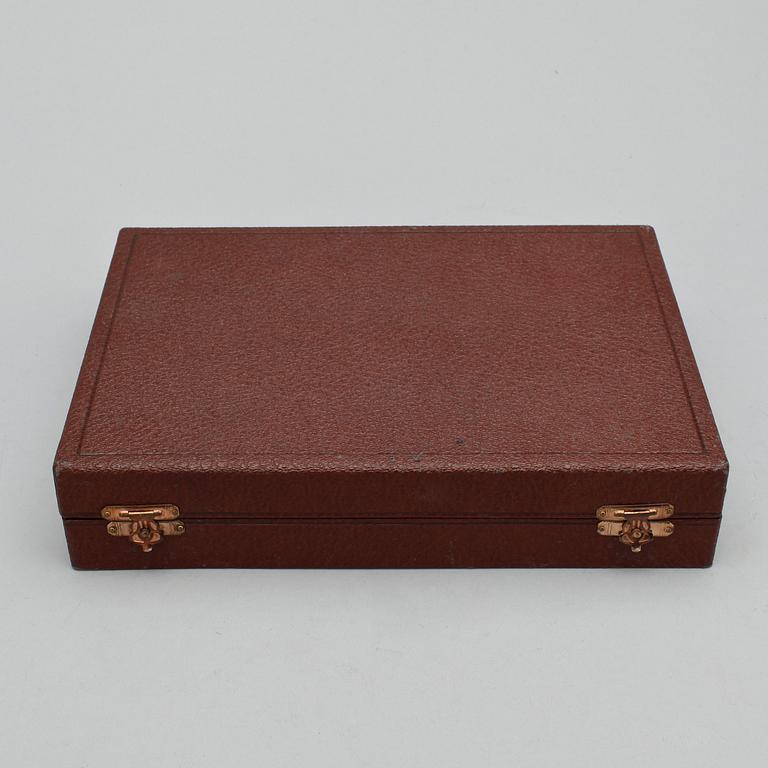 BORDSSKEDAR, 12 st, silver, C. G. Hallberg, Stockholm 1930. Total vikt ca 468 gram.