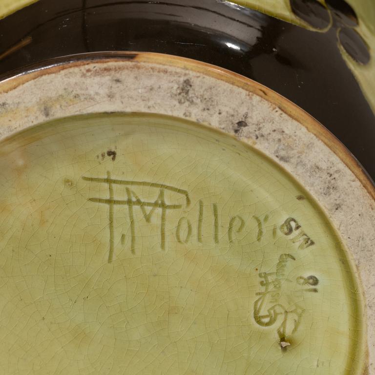 Gunnar G:son Wennerberg, & Peder Möller, a creamware vase, Gustavsberg 1898.