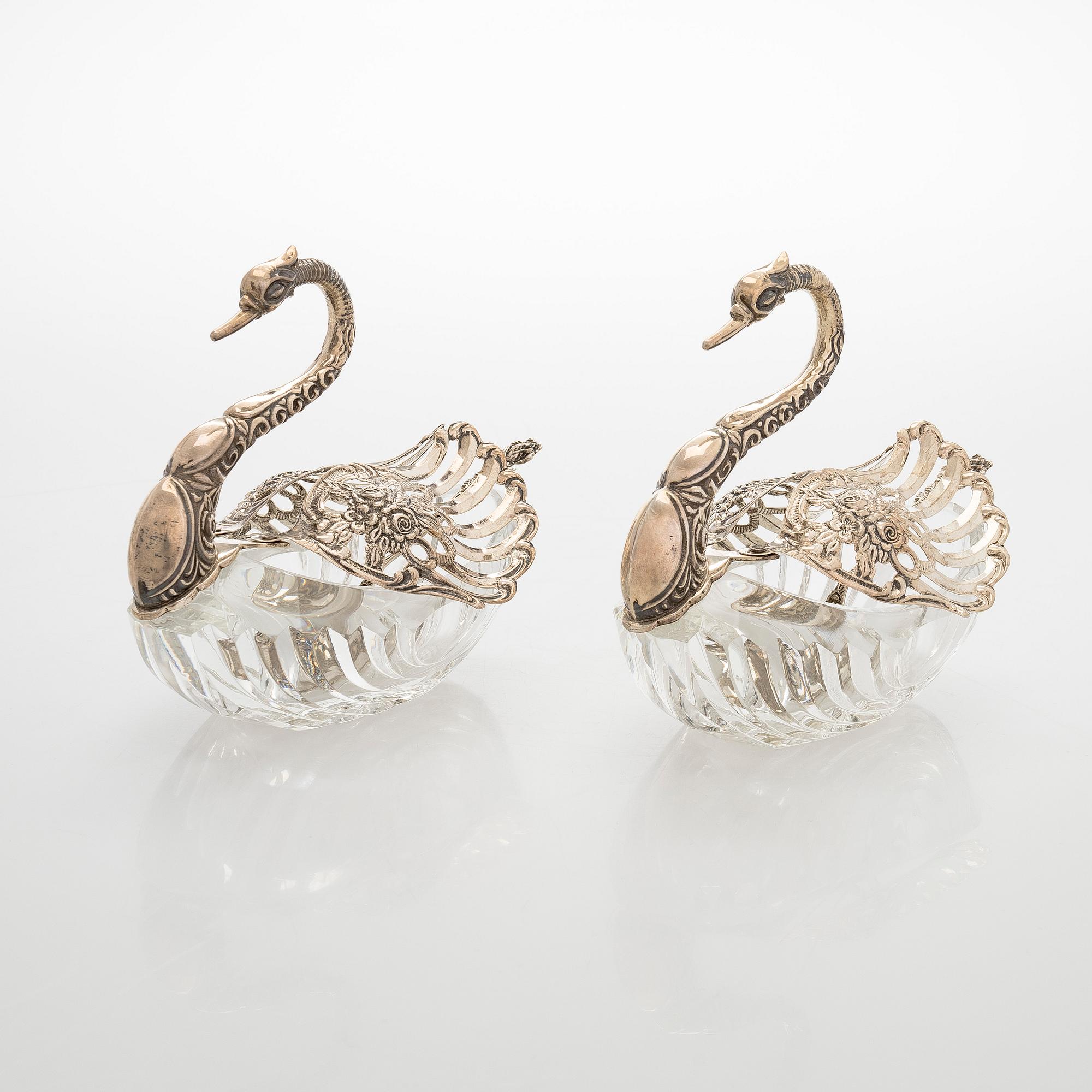 Serveringskålar, ett par, sterling silver och glas, 1900-talets mitt.