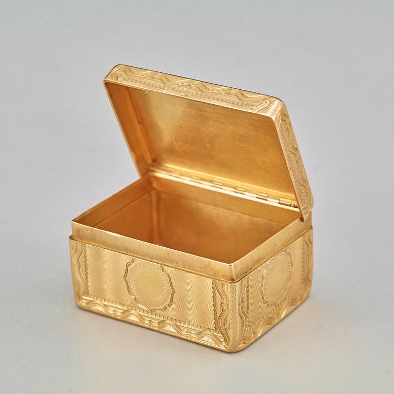A French 18th century gold snuff-box.