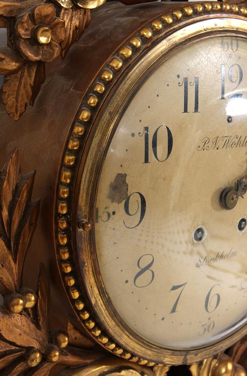 VÄGGUR, gustaviansk stil, 1900-tal, urtavla märkt P. N Wohlin.