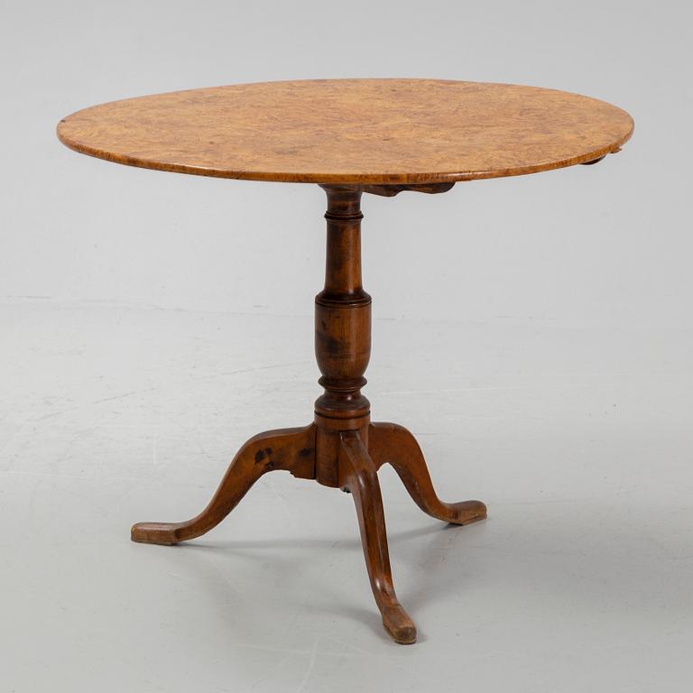 An alder veneered table by J. Sjölin (master 1767-1785).