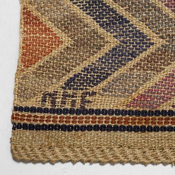 Märta Måås-Fjetterström, vävnad, inplock på linnebotten, sign MMF.