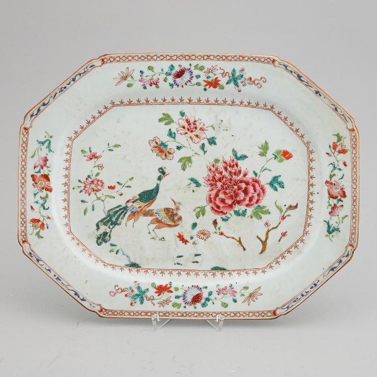 A 'double peacock' serving dish, Qing dynasty, Qianlong (1736-95).