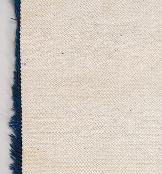 Irma Kukkasjärvi, ryijy, malli Neovius. Noin 175 x 105 cm.