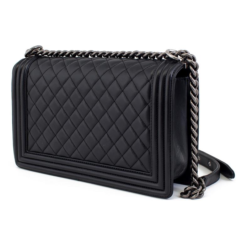 VÄSKA, "Boy Bag", Chanel, 2016.