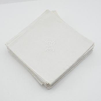 Napkins a total of 73 pcs damask various patterns first half of the 20th century.