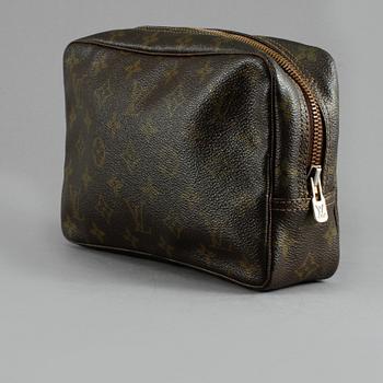 NESSESÄR, "Trousse Toilette 23", Louis Vuitton.