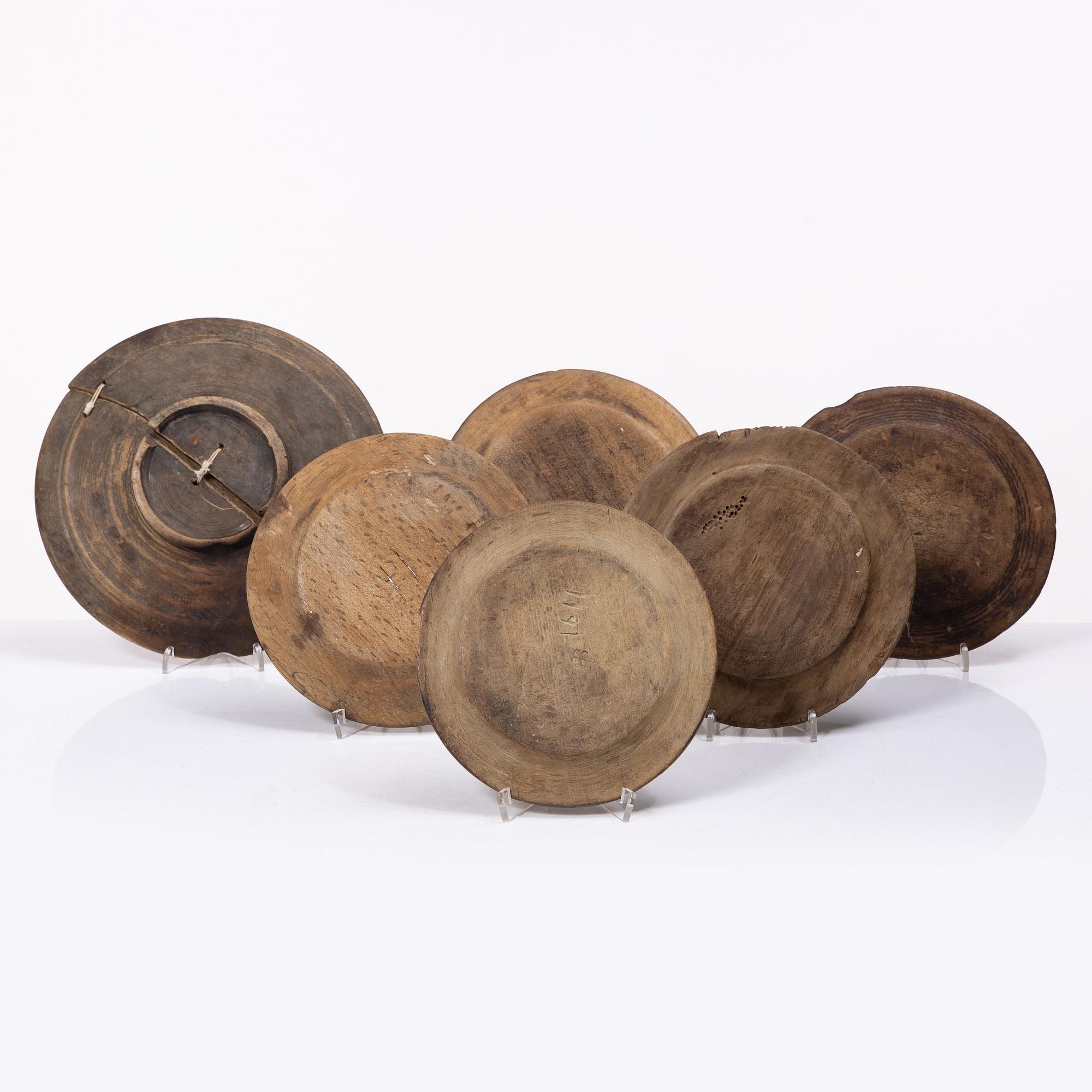 Eight folk art plates and dishes, 19th century.