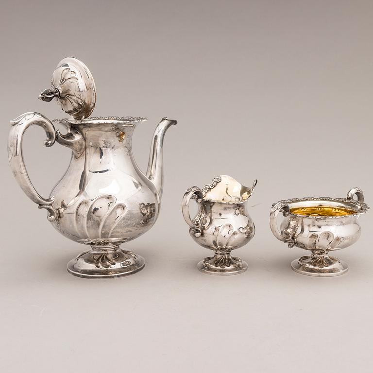 A 3-piece silver coffee set, Auran Kultaseppä oy, Turku 1961 and 1965.