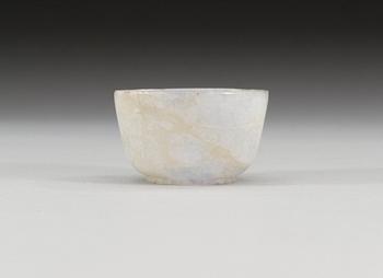 A moon jade wine cup, 19th Century.