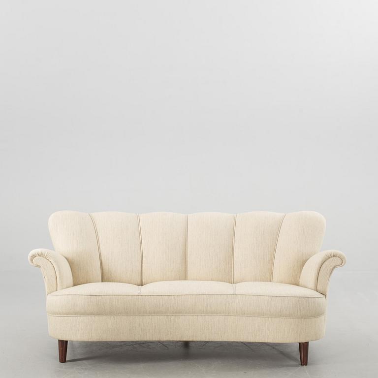 A 1950's three pice lounge suite.