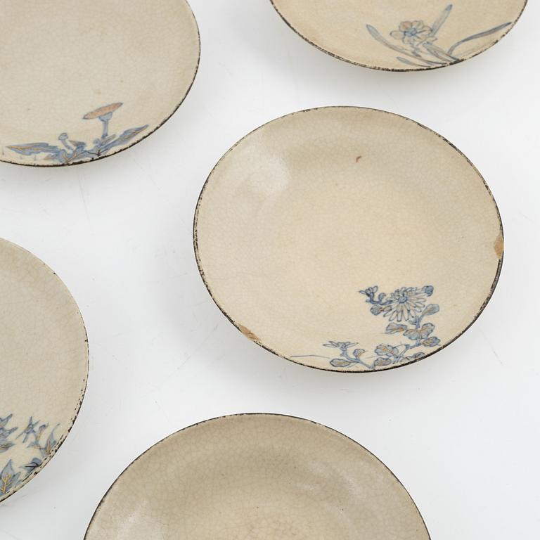 A set of Japanese bowls, Edo period (1666-1868).