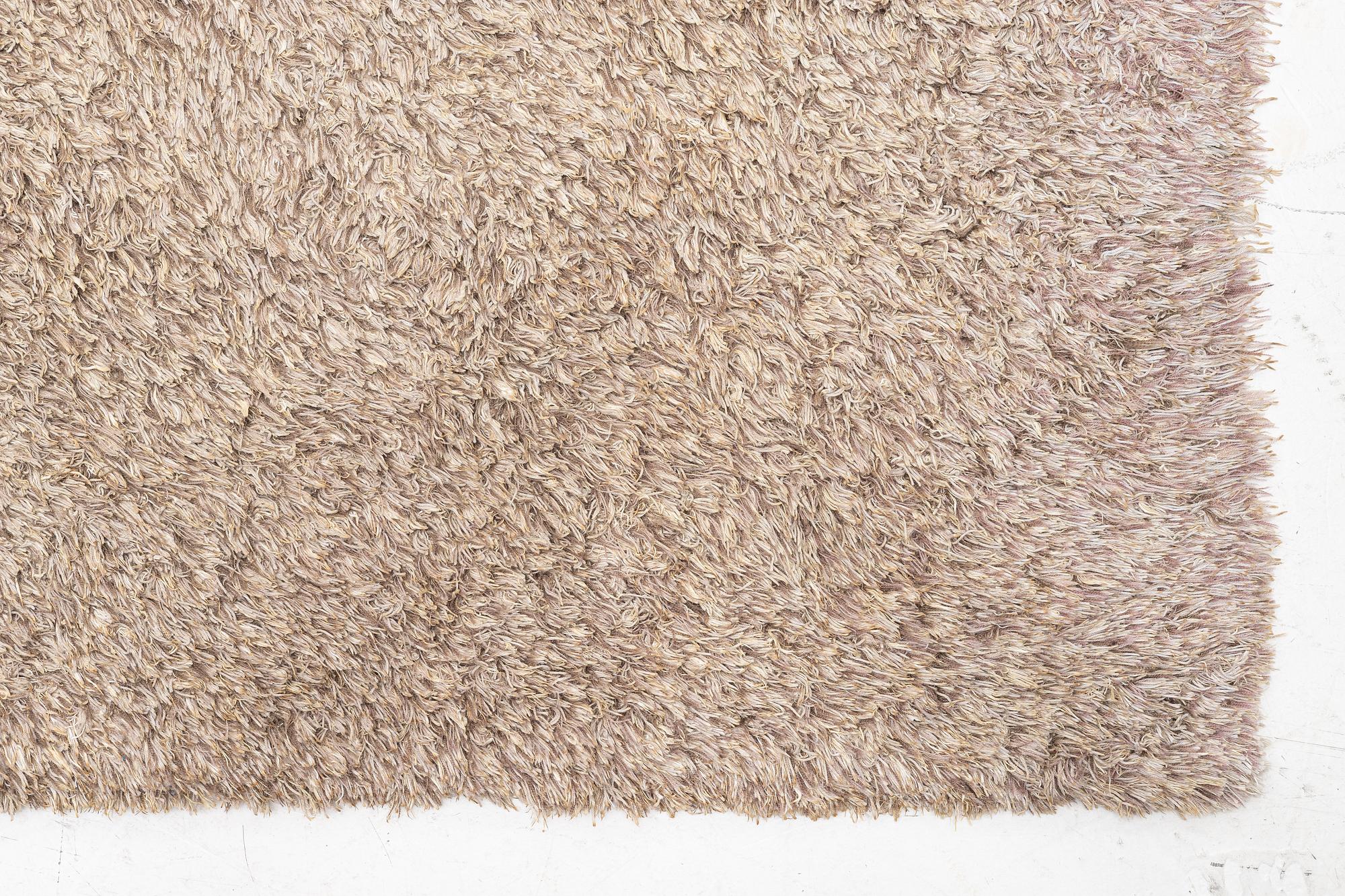 Matta tuftad, Limited Edition, ca 430 x 348 cm.