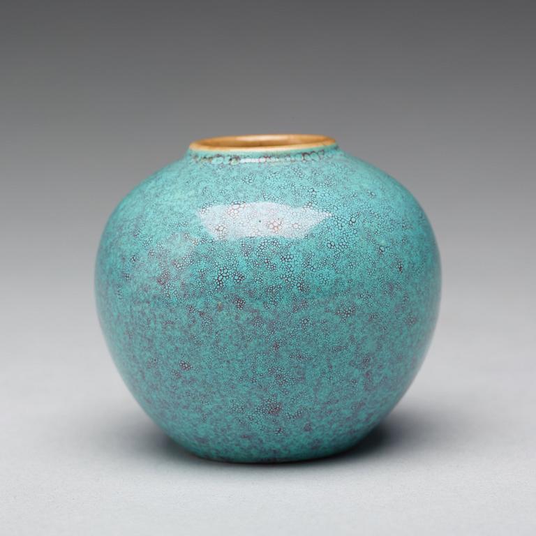 A 'Robins Egg' glazed brush washer, Qing dynasty (1644-1912).