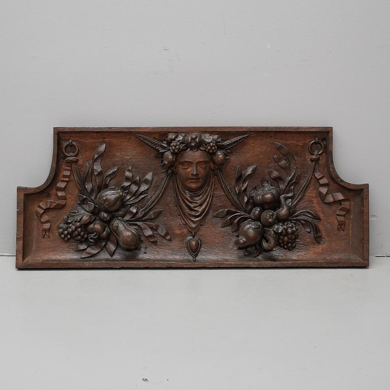 DÖRRÖVERSTYCKE/PANELSTYCKE, barockstil, sent 1800-tal.