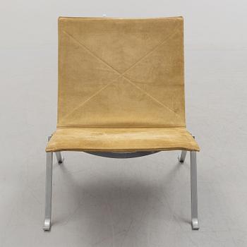 A pair of "PK22" chairs, designed by Poul Kjaerholm, E Kold Christensens.